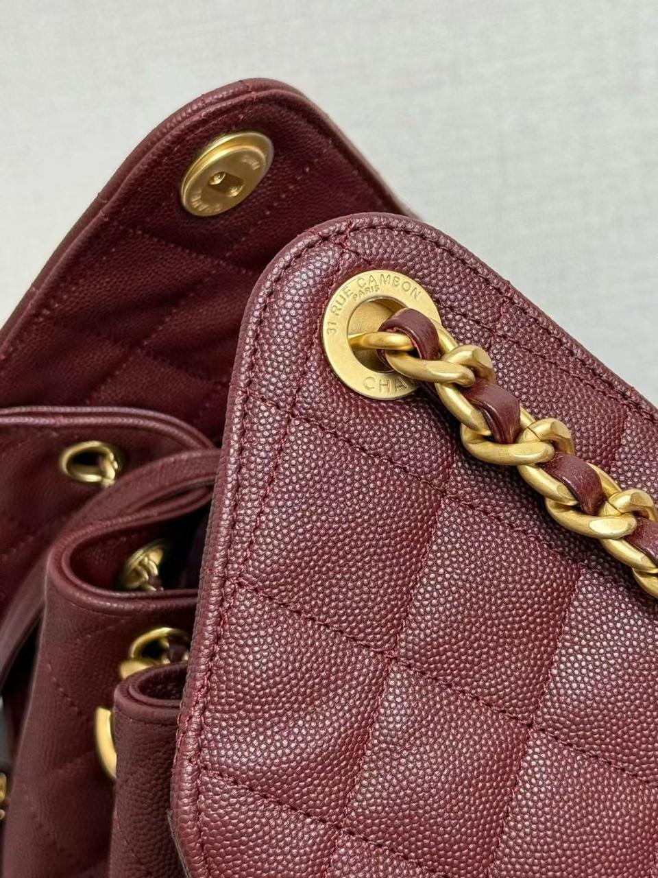 Quilted Bucket Bag – Burgundy Edition