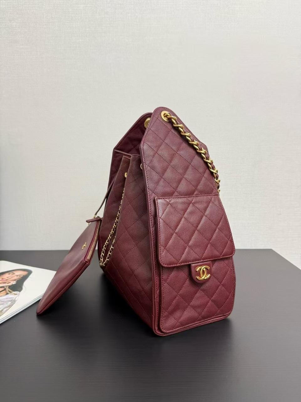 Quilted Bucket Bag – Burgundy Edition